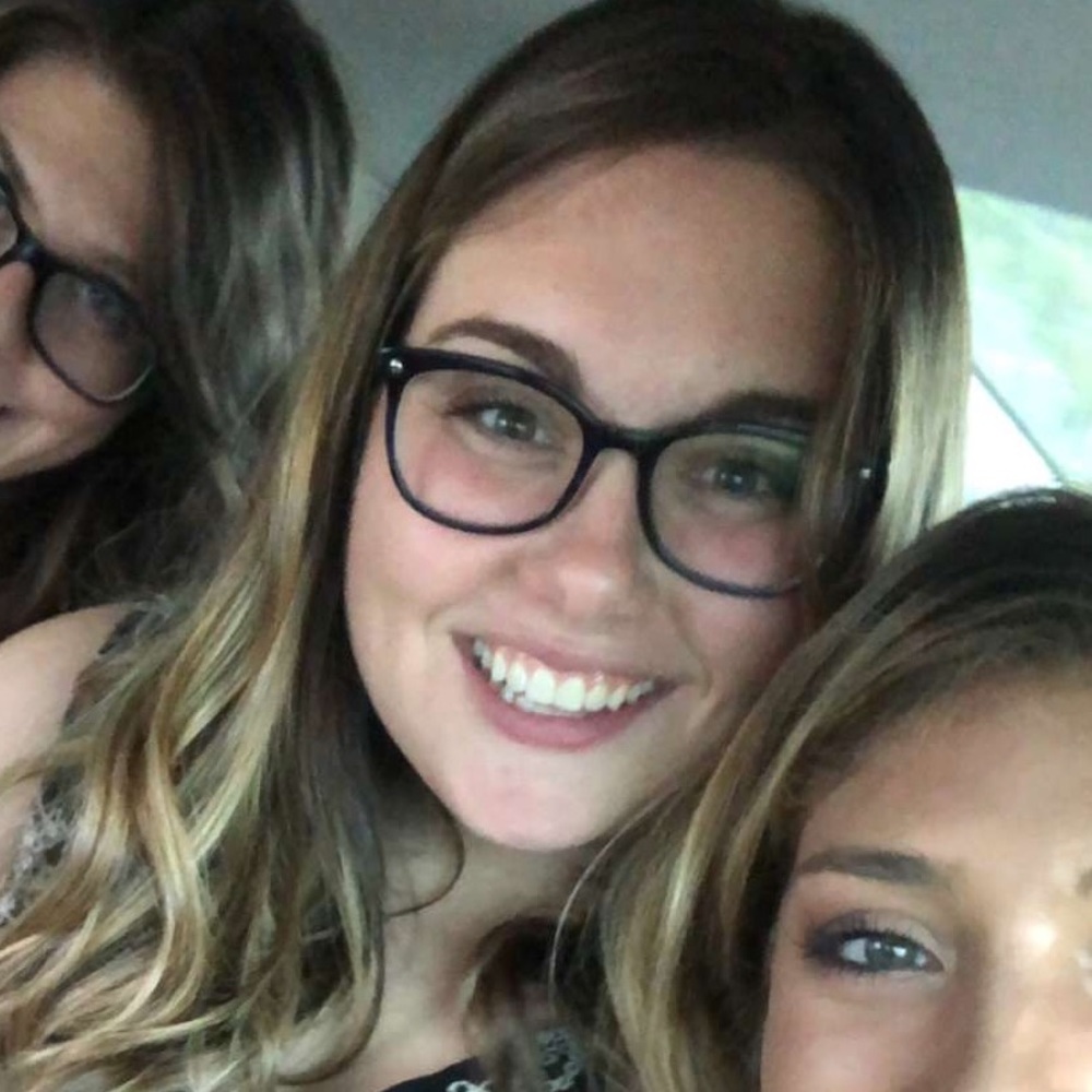 Meet your Posher, Katelyn